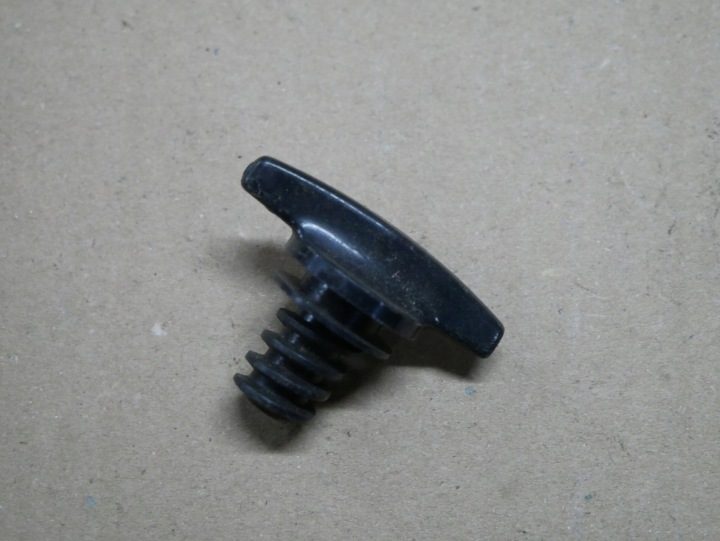 BMW E31 E32 E34 E39 E46 E60 E65 БОЛТ БАРДАЧКА НА ИНСТРУМЕНТА 1179444, фото 1