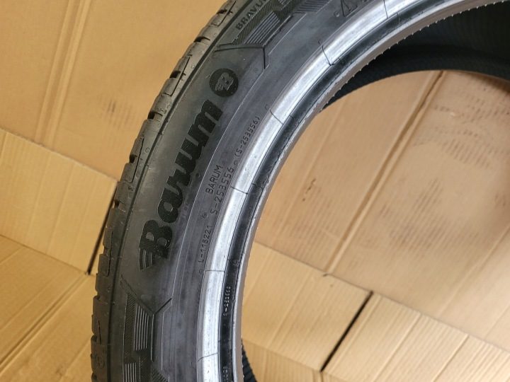 Шина летняя Barum Bravuris 5HM 235/45R20 100 Вт защита диска, усилитель (XL), фото 4