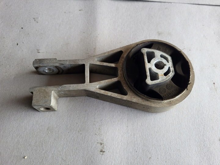 Febi Bilstein 36834 Опора двигателя, фото 1