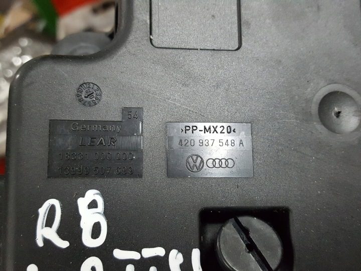 Блок предохранителей Audi OE 420937548A, фото 3