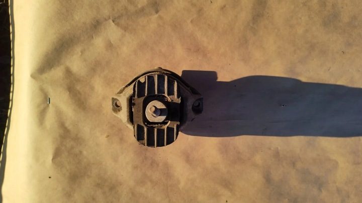 Подушка кронштейн Ocowanie двигателя 676987401 15934612 BMW 5 E60 E61, фото 5