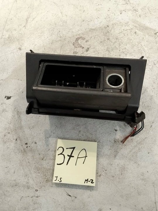 Пепельница Mercedes-Benz C AMG W202 A2028100130, фото 1