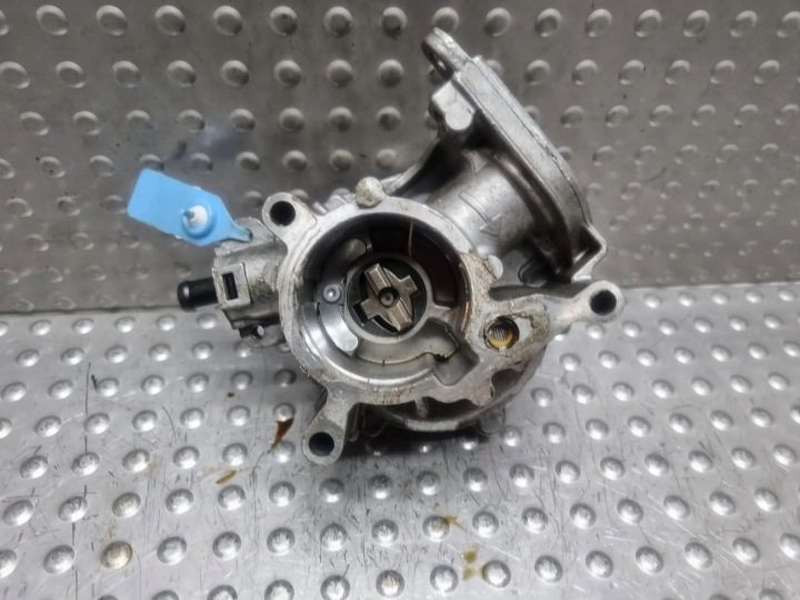 Насос Вакуумный 06J145100C Audi A4 A5 A6 2.0 TFSI CDN, фото 2
