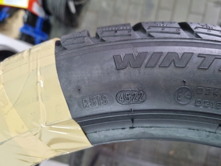 Шина зимняя Pirelli Winter SottoZero 3 235/45R17 97 В сцепление на снегу (3PMSF), усилитель (XL), фото 6