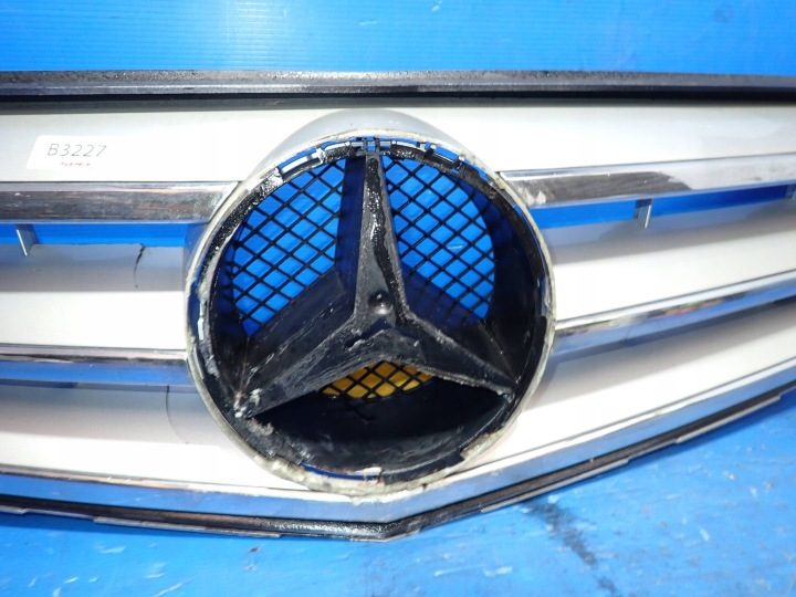 Mercedes-Benz OE A2048801923 решетка радиатора Avantgarde, фото 2