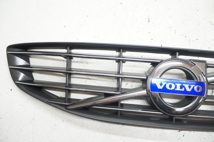 РЕШЕТКА РАДИАТОРА VOLVO S60 II V60 I 31333834 31333842 31386477 31386478, фото 4