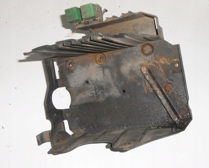 MG Rover ZR 02 г. 1.8 16v площадка аккумулятора, фото 1