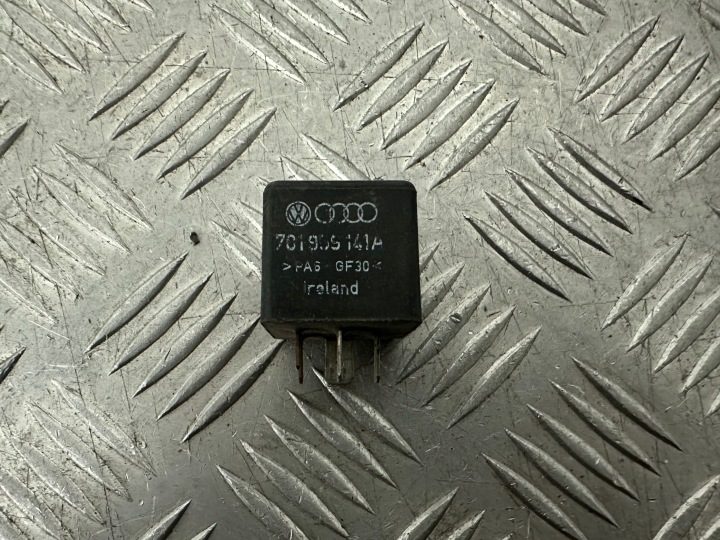 AUDI VW РЕЛЕ 114 701959141A, фото 1