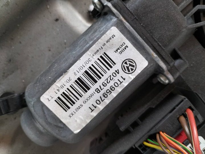 Стеклоподъемник левый передний рестайлинг 1T0959701T Skoda Octavia II (2004-2013), фото 3