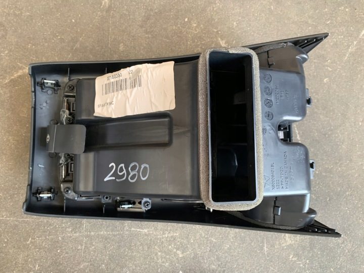 Jeep Grand Cherokee WK2 дефлекторы обдува тоннеля USB обогрев сидений, фото 3