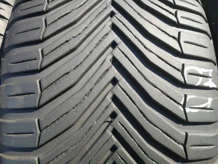 Шина всесезонная Michelin CrossClimate 2 ВНЕДОРОЖНИК 225/50R18 95 В сцепление на снегу (3PMSF), фото 1