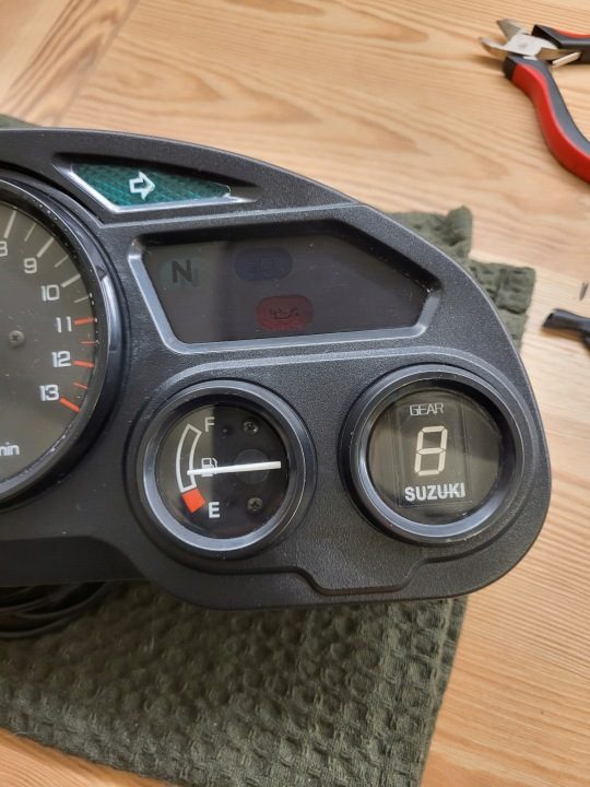 КРЕПЛЕНИЕ ДИСПЛЕЯ ПЕРЕДАЧ ЩИТОК ПРИБОРОВ ПЕРЕДАЧ SUZUKI GSXF 600 750, фото 3