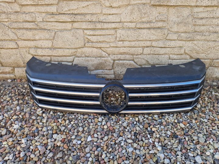 Решетка радиатора VW PASSAT B7 3AA853651, фото 1