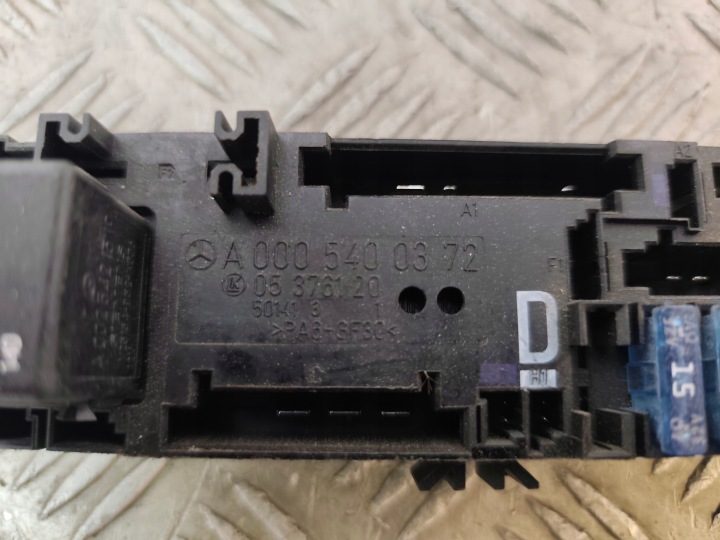 БЛОК ПРЕДОХРАНИТЕЛЕЙ W210 РЕСТАЙЛИНГ MERCEDES 0005400372, фото 2