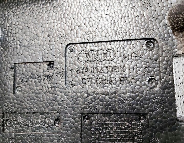 AUDI A3 8Y 22 г. Пенопласт багажника 8Y4012109G, фото 6