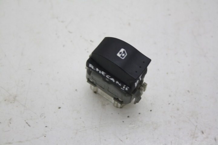 Кнопка стеклоподъемника Renault OE 315024A, фото 1