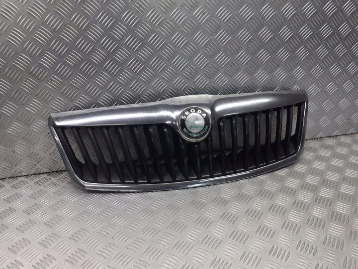 РЕШЕТКА РАДИАТОРА РЕСТАЙЛИНГ SKODA OCTAVIA II, фото 1