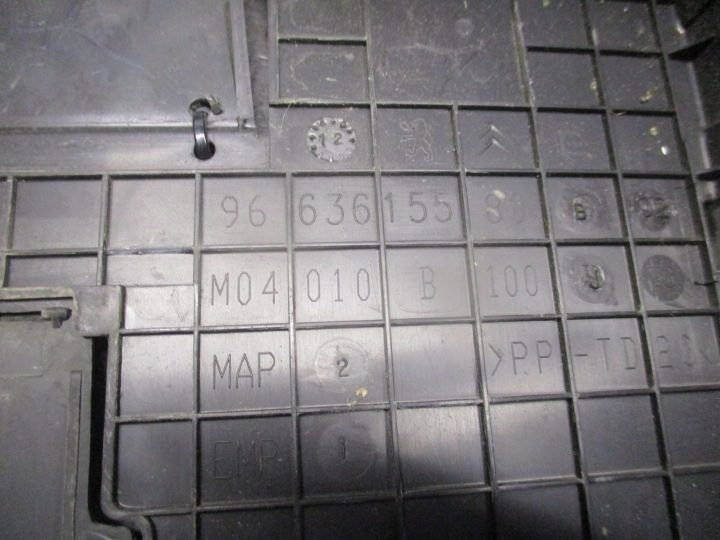 Площадка аккумулятора Peugeot Partner III 1.6 E-HDI 08-18 R., фото 2