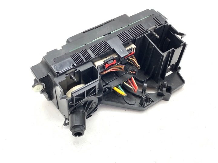 Панель управления обдува VW Golf V хэтчбек 03-10 консоль, фото 2