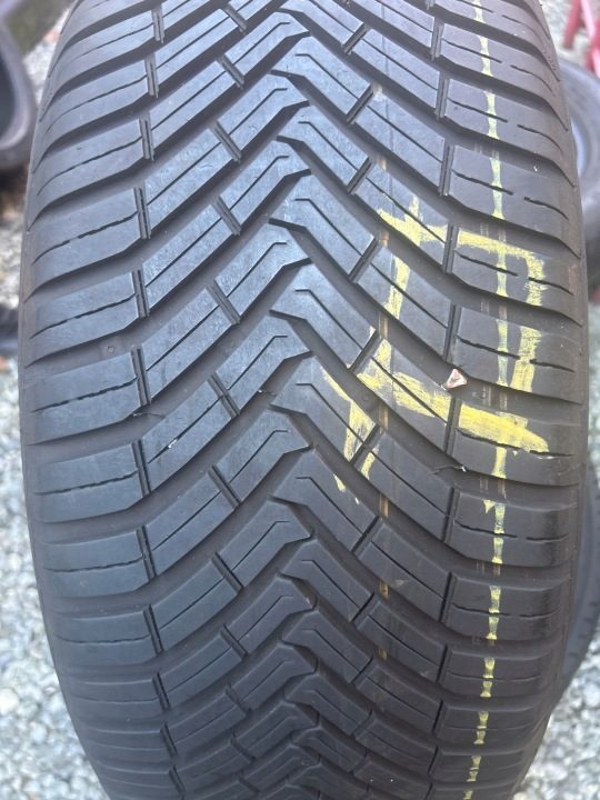 Шина всесезонная Continental AllSeasonContact 225/55R17 101 Вт сцепление на снегу (3PMSF), усилитель (XL), фото 1
