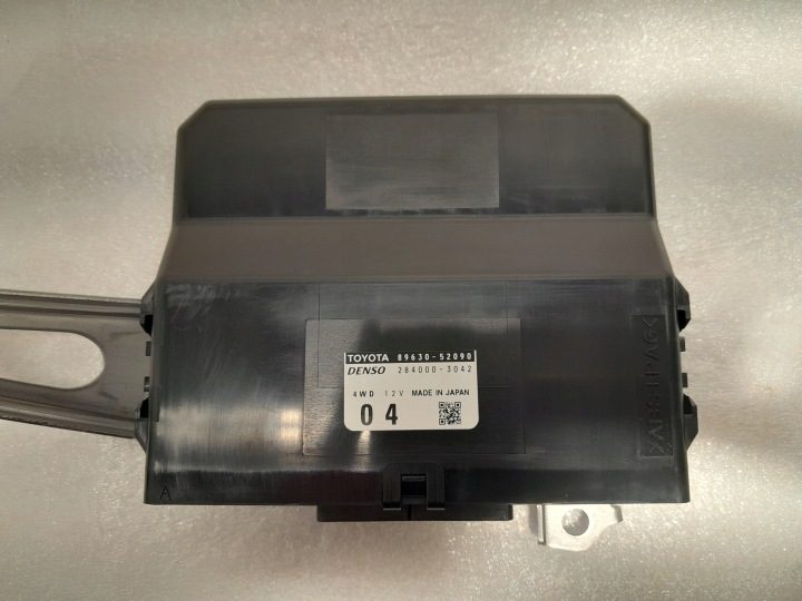 TOYOTA YARIS GR IV МОДУЛЬ КОНТРОЛЯ ТЯГИ 89630-52090, фото 2