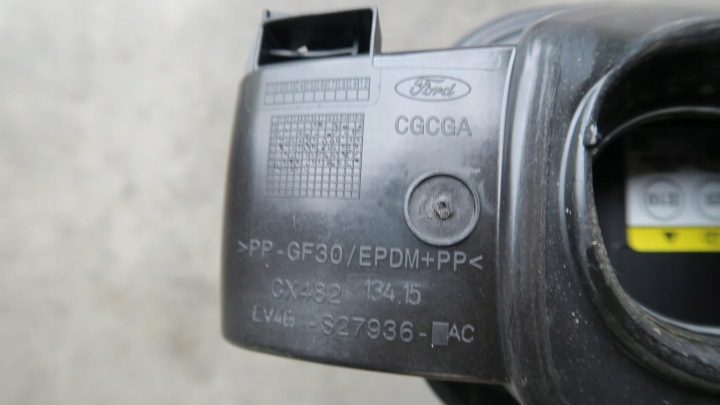 Ford Kuga MK3 Escape MK4 лючок горловины бензобака, фото 2