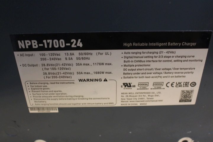 Зарядное устройство аккумуляторов kwasowo-ołowiowych MEAN WELL NPB-1700-24 24 В 50 А, фото 8