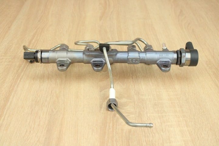 ОРИГИНАЛЬНАЯ ТОПЛИВНАЯ РАМПА ДАТЧИКИ BMW 2.0D G30 G31 8514154 34 л.с.!, фото 2