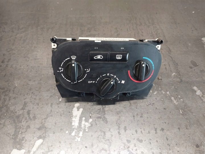 Блок управления климатом Peugeot 307 1848819140 147140000, фото 1