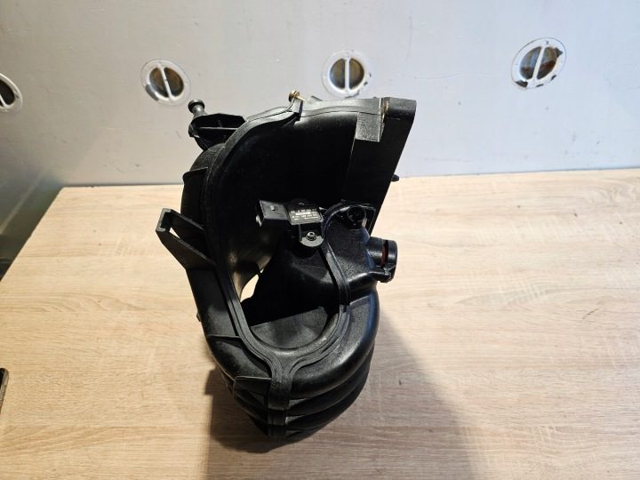 Впускной коллектор 036129711CE VW Golf IV Mk4 (1J1) 1.4 16v, фото 3