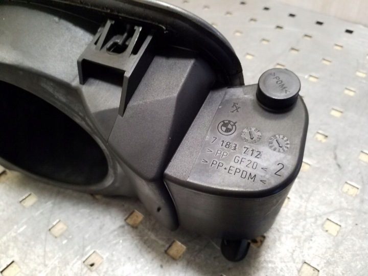 Лючок горловины бензобака BMW E60 E61 7183712, фото 2
