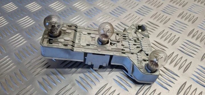 Контакты заднего фонаря VW PASSAT B5 (3B2) 3B5945257 1.9L дизель 66 кВт 1997, фото 1