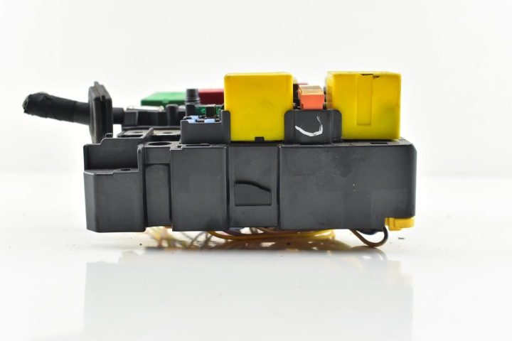 Блок Предохранителей BSM PEUGEOT 208 I CITROEN C3 III 9804848480, фото 5