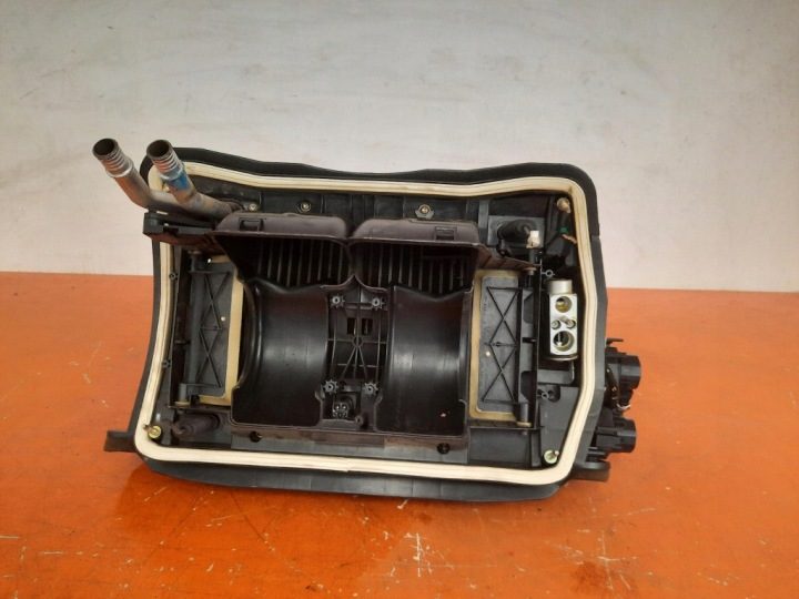 BMW 318 E46 01-06 316i MT 116 л.с. ОТОПИТЕЛЬ 6411-6902870 N42B18A, фото 1