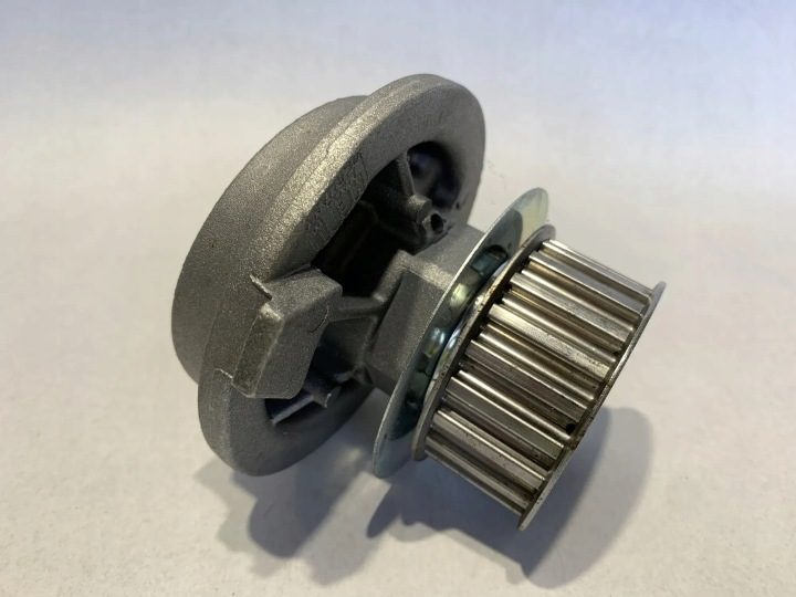 Помпа Opel Kadett E Vectra A Astra F OE 1334038 90442207, фото 1