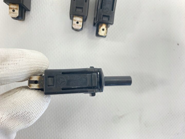 ДАТЧИКИ КОНЦЕВОЙ ВЫКЛЮЧАТЕЛЬ MERCEDES W124 КУПЕ СЕДАН УНИВЕРСАЛ 0015458714 W201 190 W126, фото 8