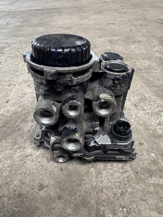 Клапан модулятор европа полуприцепа Mercedes Actros 0004319413, фото 2
