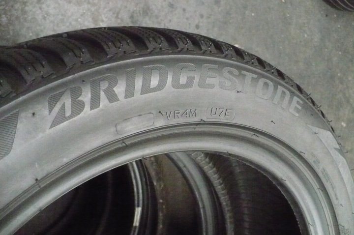 Шина зимняя Bridgestone Blizzak LM001 215/50R17 95 В сцепление на снегу (3PMSF), защита диска, усилитель (XL), фото 3