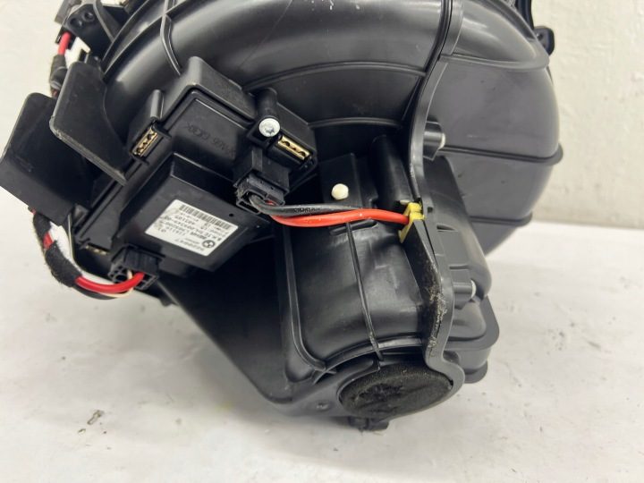 Вентилятор печки европа в сборе BMW F10 F11 9243950 9220847, фото 6