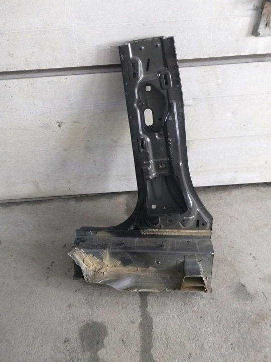 Ford Fiesta MK7 порог стойка левая, фото 3