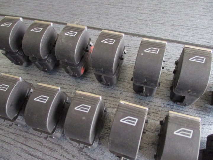 Блок кнопок стеклоподъемников Ford Focus BM5T-14529-AA, фото 2