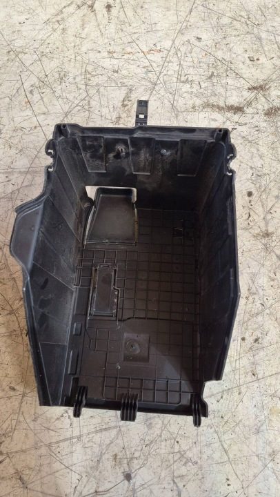 Корпус пластик крышка аккумулятора Citroen Berlingo III Partner III, фото 2