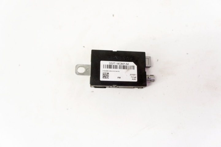 OR228 Ford Mondeo mk5 Усилитель Антенны, фото 2