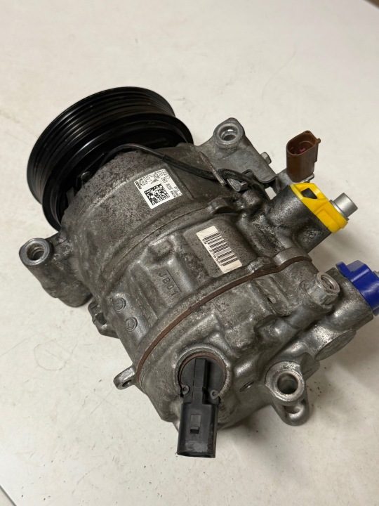 Компрессор кондиционера Audi A4 B8 8T0260805F, фото 1
