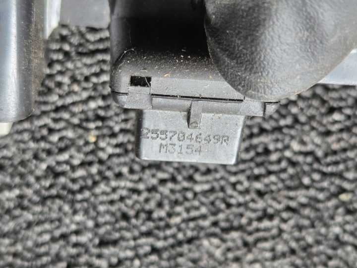 ПЕРЕКЛЮЧАТЕЛЬ РЕГУЛИРОВКИ ЗЕРКАЛ RENAULT 255704649R, фото 5