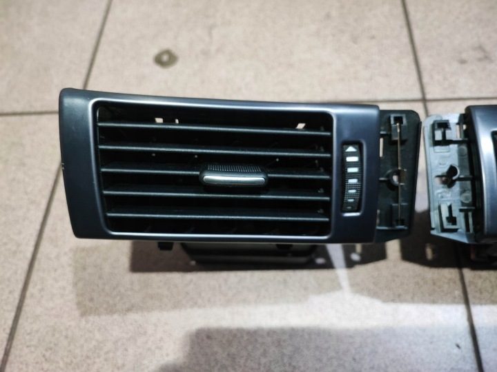 РЕШЕТКА ОБДУВА ПЕРЕДНЯЯ AUDI A6 C5, фото 2