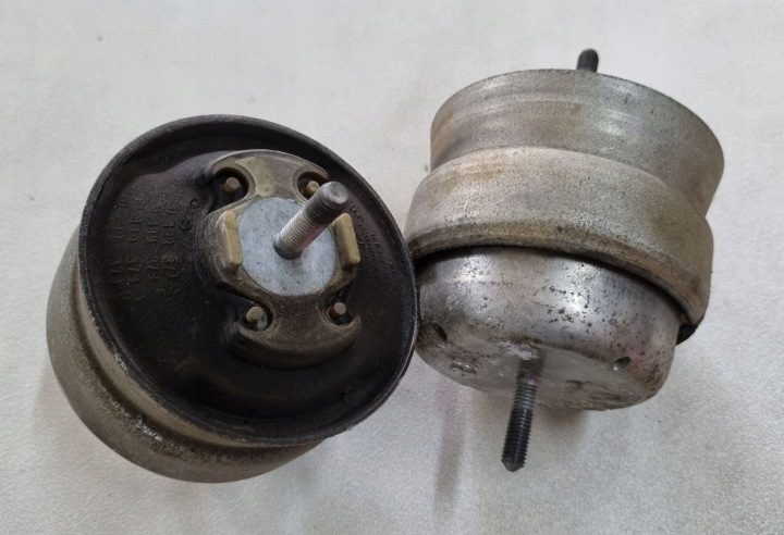 ПОДУШКА ДВИГАТЕЛЯ AUDI A4 B6 2.4 BDV 3.0 ASN, фото 1