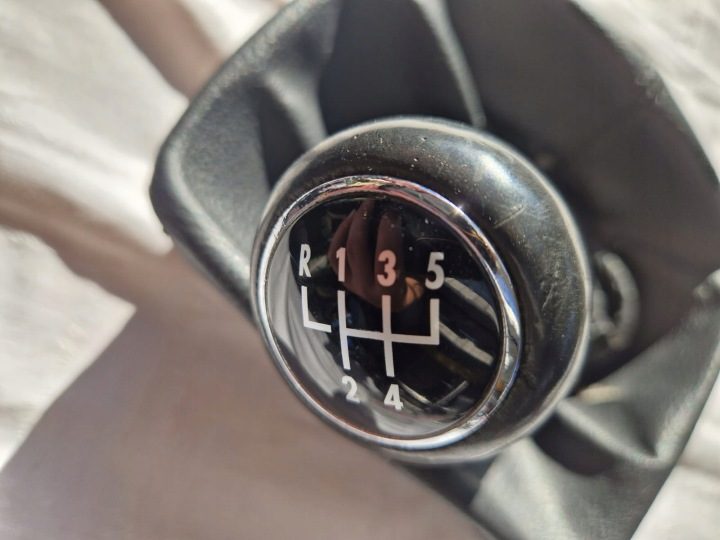 РУЧКА ПЕРЕКЛЮЧЕНИЯ ПЕРЕДАЧ ЧЕХОЛ VW POLO 9N 01-09 5B, фото 2