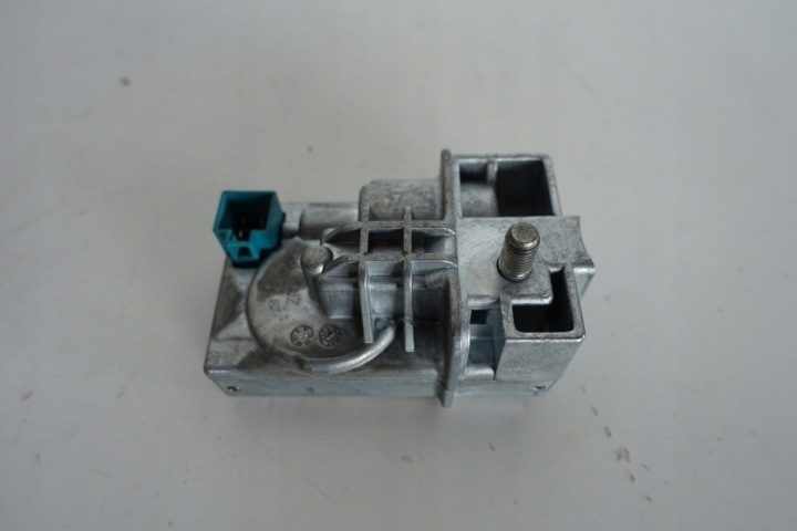 Mercedes w204 w207 блокиратор защелка замок 2045458132, фото 1