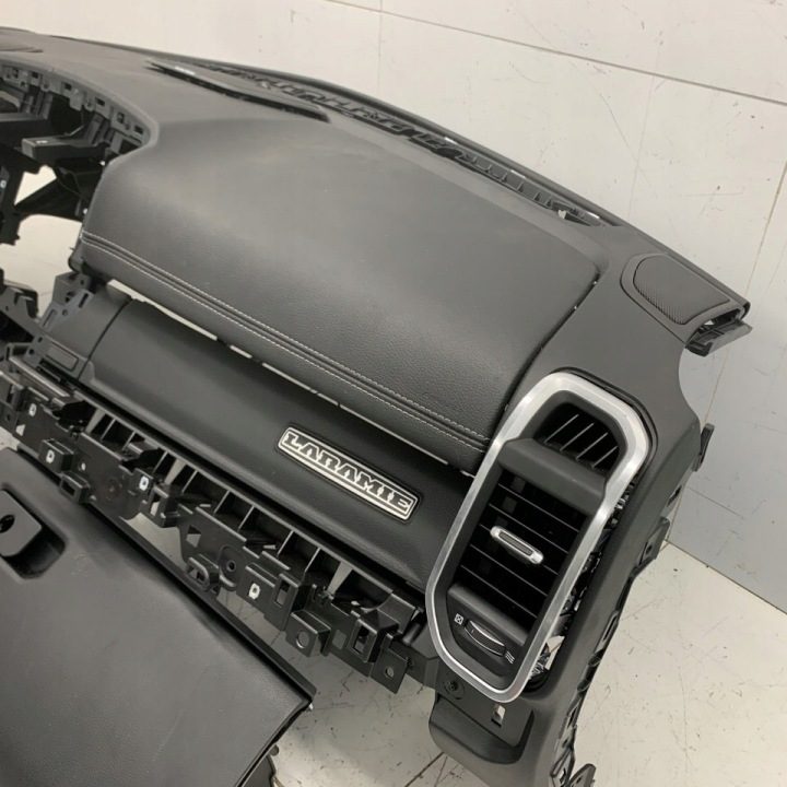 Торпедо консоль комплект DODGE RAM V 1500 LARAMIE 21 г., фото 3